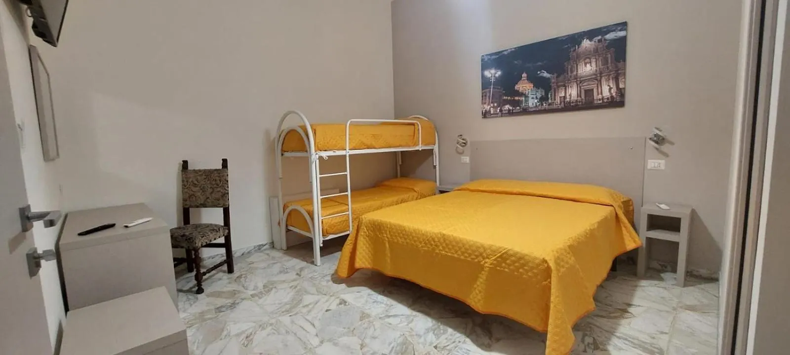 Debora Holiday House Misterbianco Guest house